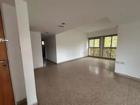 Departamento 6 ambientes con 2 baños