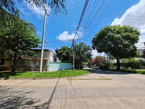 Casa 5 ambientes con 1 baño