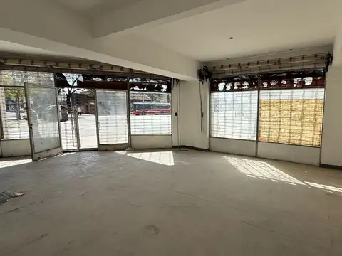 LOCAL EN VENTA POMPEYA