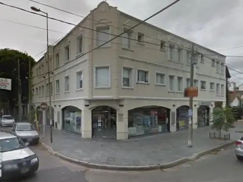 ESMERALDA 476 , Piso 0