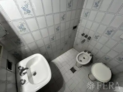 Casa de 3 ambientes con fondo libre con quincho con parrilla en Bernal