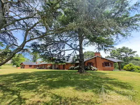Casa en Venta con 2 cocheras