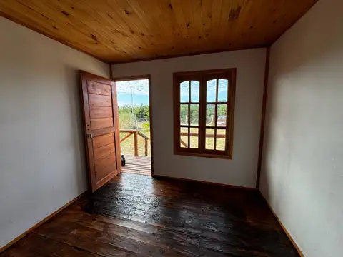 Casa 2 ambientes con 1 baño