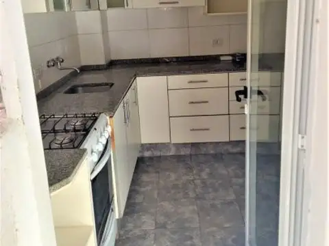 Zeballos 394 Planta Baja - En Venta - USD 78.000