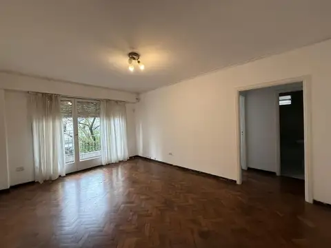 Departamento de 3 ambientes con dependencia y Balcón