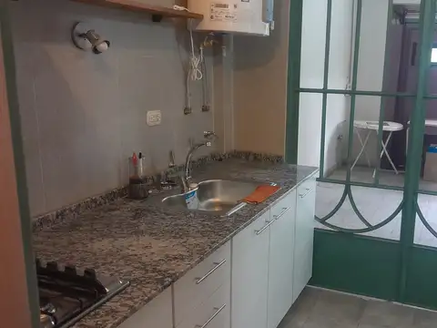 Depto Tipo Casa en Alquiler 40 años
