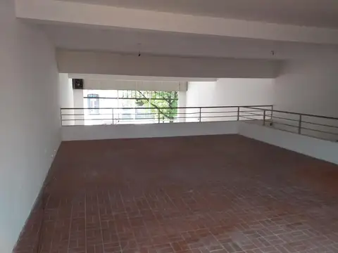 Local en Venta 40 años