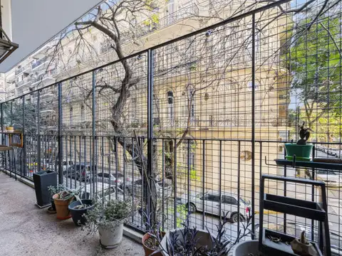 Departamento 4 ambientes - Balcón corrido - Recoleta