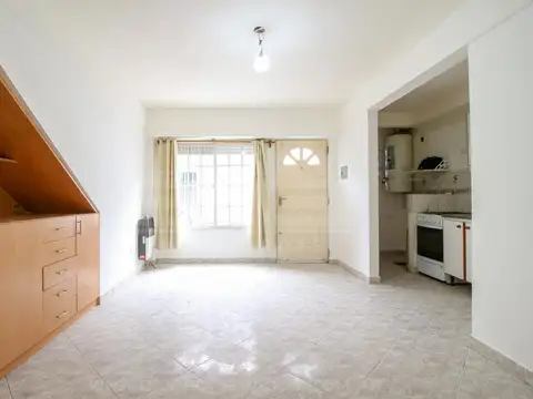 Depto Tipo Casa en Alquiler de 1 dormitorio