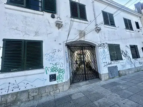 Departamento 2 ambientes en muy buena ubicación.