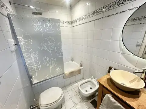 Departamento 2 ambientes en muy buena ubicación.