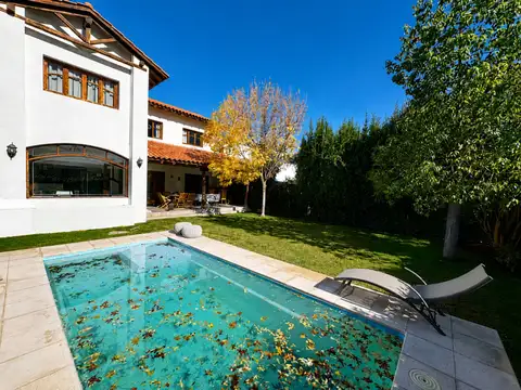 Casa en Alquiler de 4 dormitorios