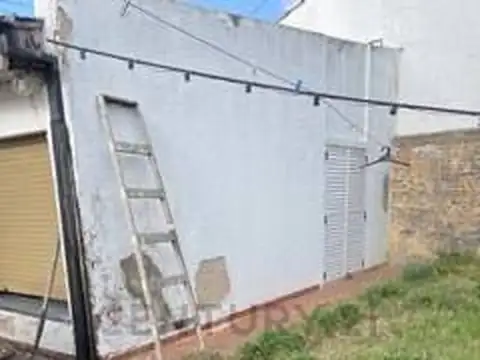 Casa 2 ambientes con 1 baño