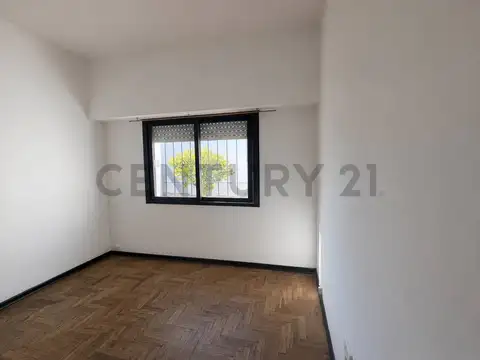 VENTA PH 4 AMBIENTES AL FONDO CASTELAR NORTE APTO CREDITO