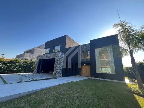 Casa  en Venta en Barrio Nautico San Juan, Villanueva, Tigre