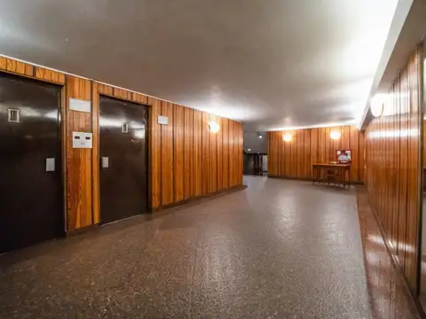 Presidente José Evaristo Uriburu 1200, Piso 9