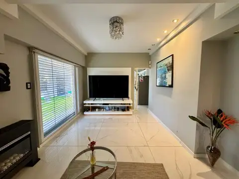 CASA EN VENTA | CASTELLANOS 309 - GRANADERO BAIGORRIA