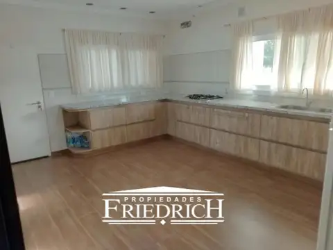 Casa en Venta al Este
