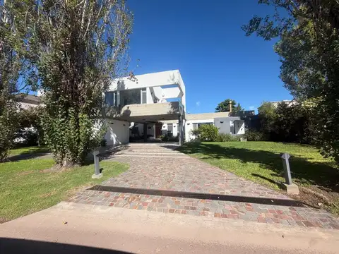 LOTE 25 100