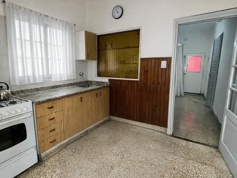 VENTA: Dos casas con dos cocheras sobre terreno de 208 m2 en Refinerias, Rosario