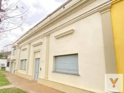 Casa en venta - 4 Dormitorios 3 Baños - Cochera - 388Mts2 - Villa Ramallo