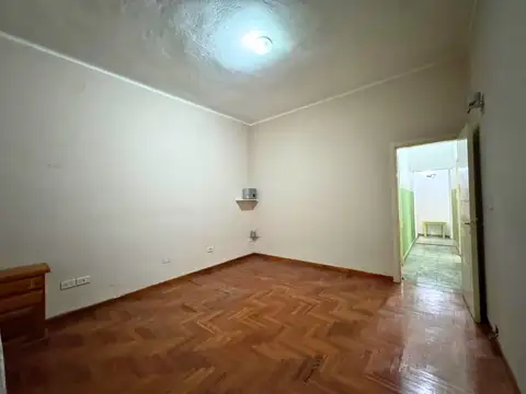 CASA EN VENTA 4 AMBIENTES EN LONGCHAMPS