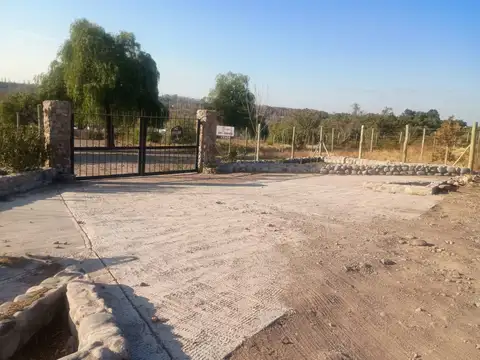 Terreno en Venta en Baños Lunlunta, USD 21.000