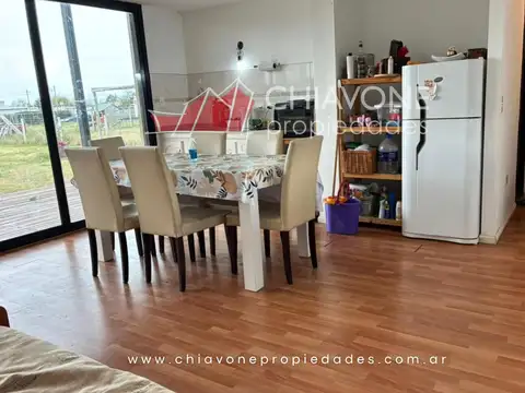Casa 2 ambientes con 1 baño