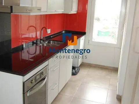 Excelente departamento 3 ambientes con cochera en Villa Ballester