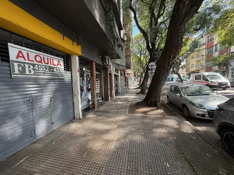 Avenida Forest 300