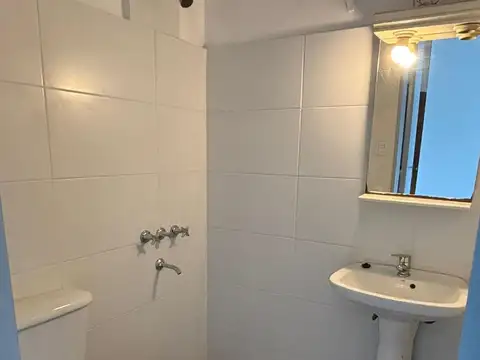 Departamento en Alquiler en Parque Chacabuco, $ 450.000