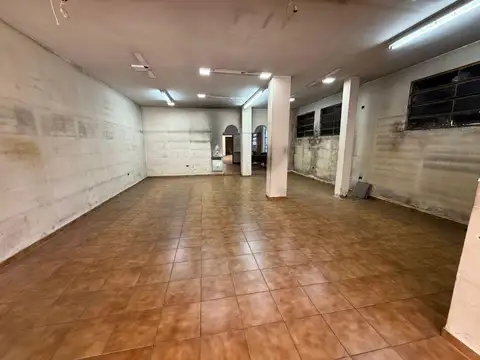 Local en Venta en Pompeya, USD 250.000