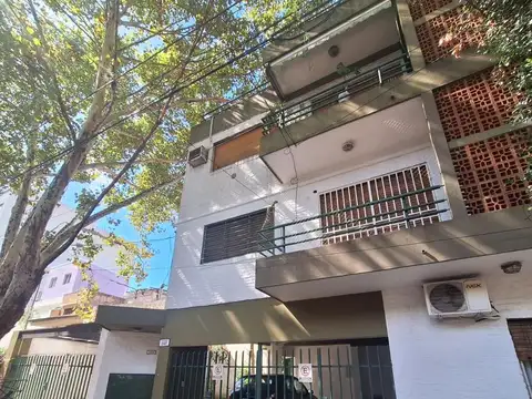 ALQUILER DEPARTAMENTO TRES AMBIENTES CON COCHERA SAN MARTIN