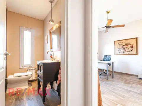 Casa 5 ambientes con 3 baños