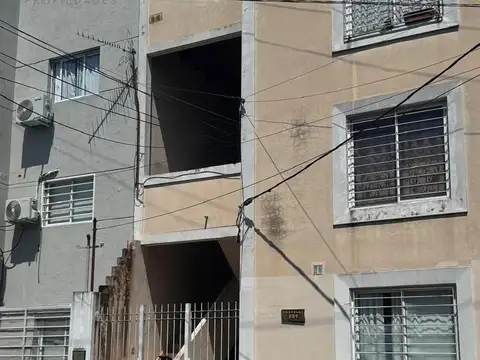 Departamento en Alquiler en Moron, $ 400.000