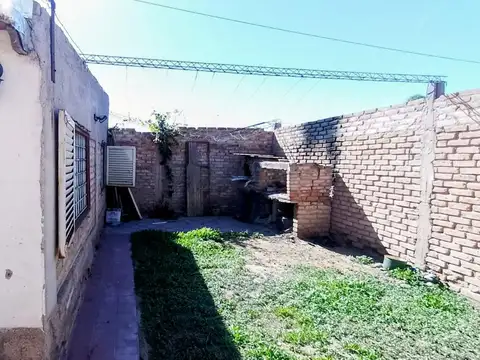 VENTA DE CASA BARRIO LA ESTANCUELA GODOY CRUZ