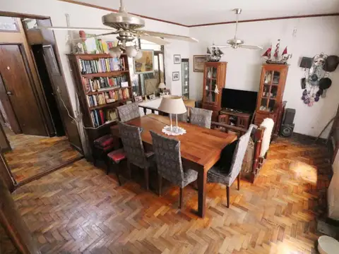 Depto Tipo Casa en Venta en Flores, USD 120.000