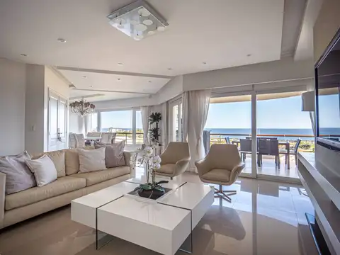 Departamento en venta frente al mar de 4 suites en barrio cerrado Veramansa
