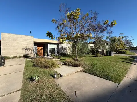 Casa en venta en Puertos del Lago
