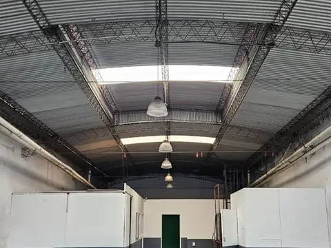 Galpon en Alquiler 20  mts Fondo