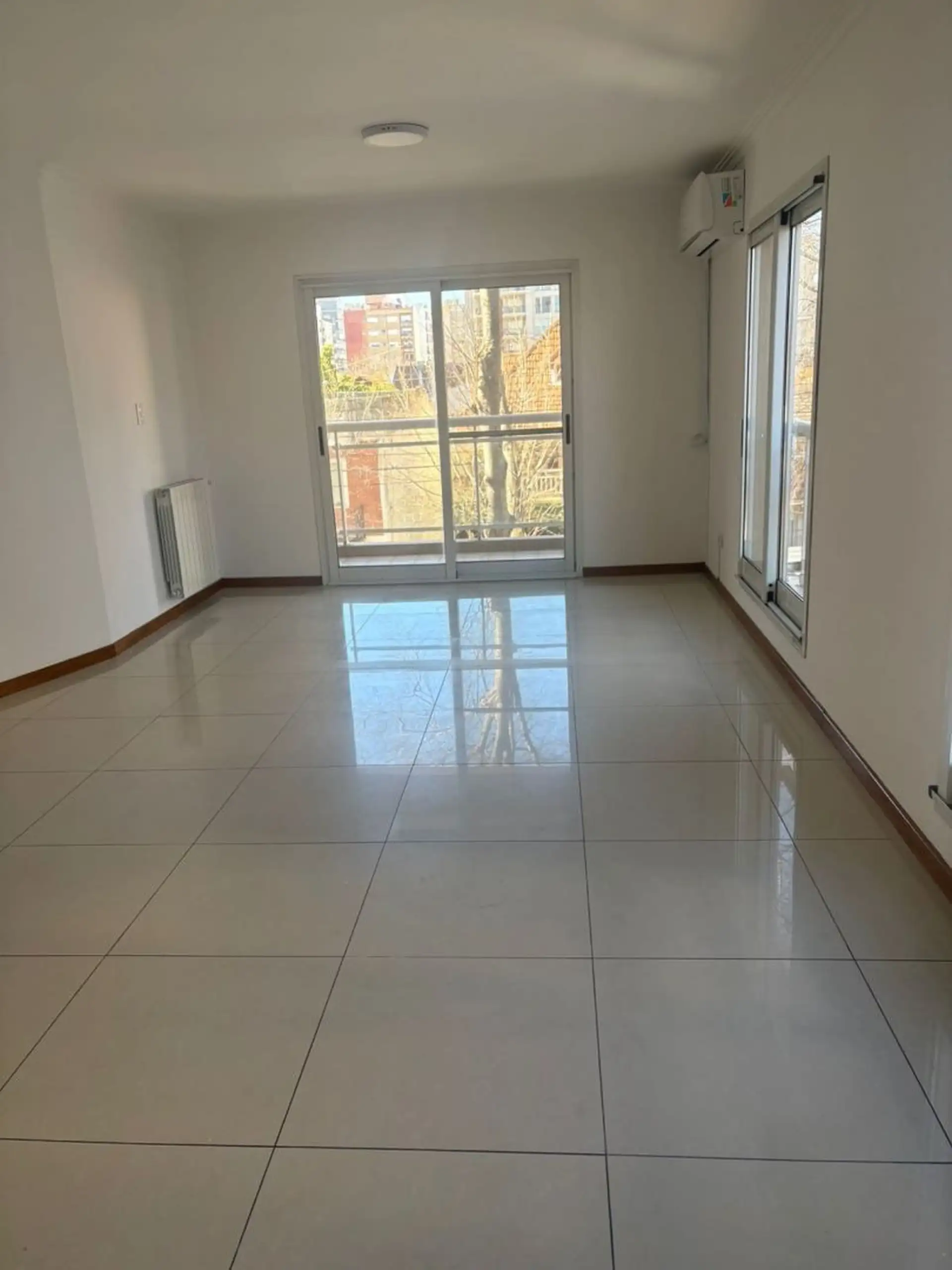 Venta de Departamento 3 AMBIENTES CON COCHERA en Plaza Mitre