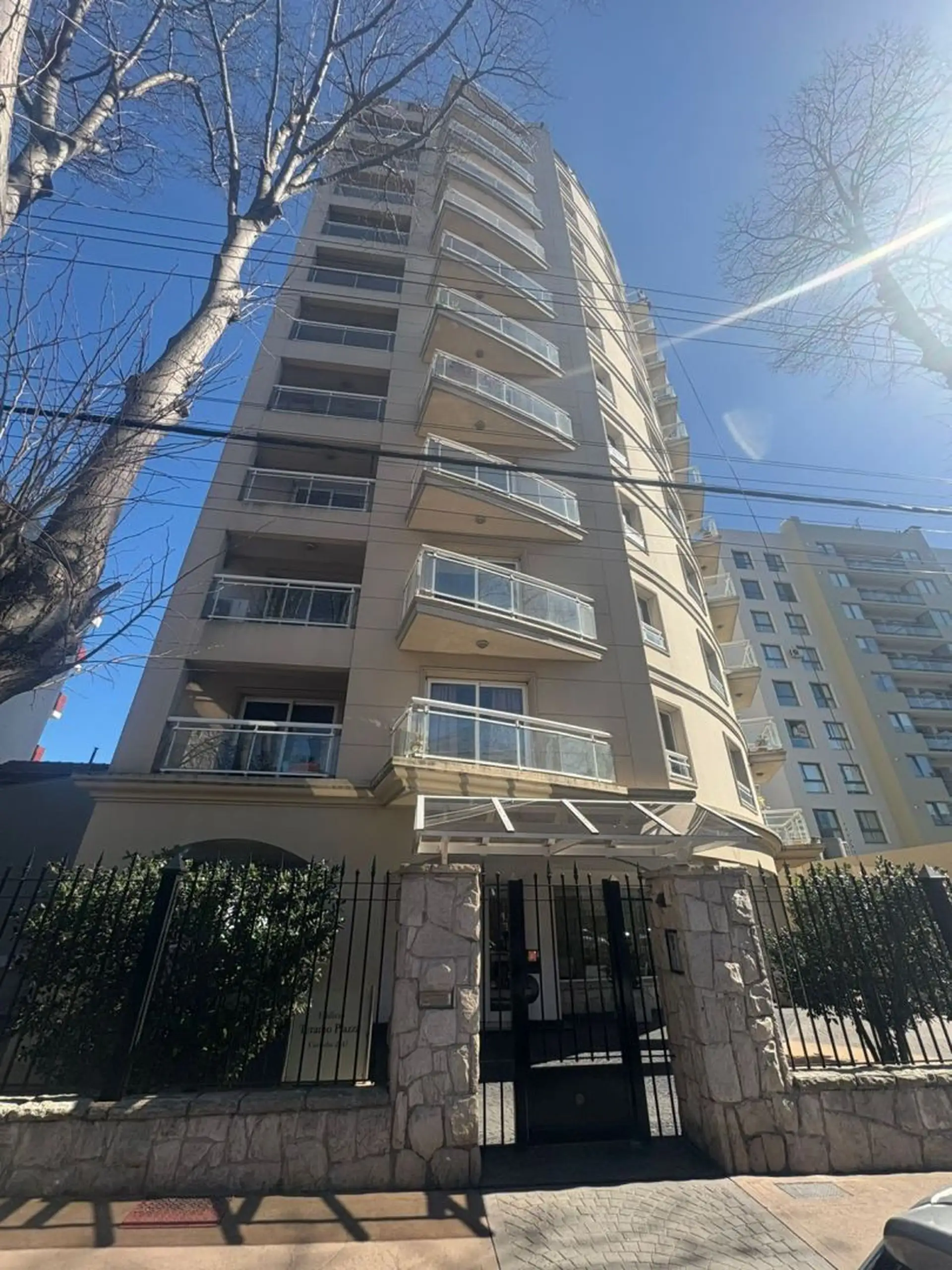 Venta de Departamento 3 AMBIENTES CON COCHERA en Plaza Mitre