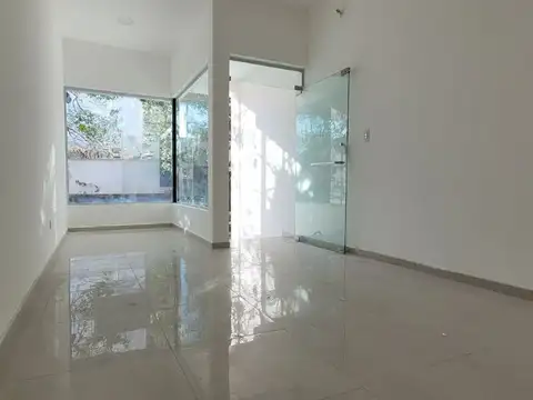 LOCAL COMERCIAL SOBRE AV. DUARTE QUIROS.