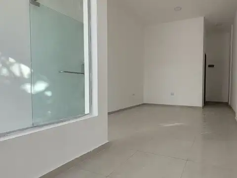 LOCAL COMERCIAL SOBRE AV. DUARTE QUIROS.