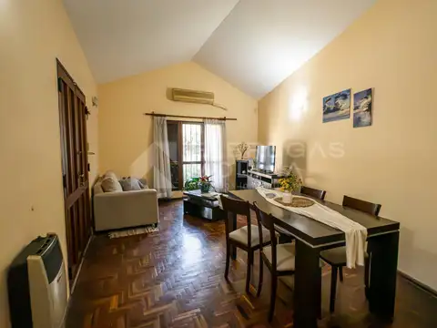 Casa 3 ambientes con 2 baños