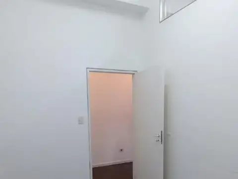 Oficina en Alquiler 50 años