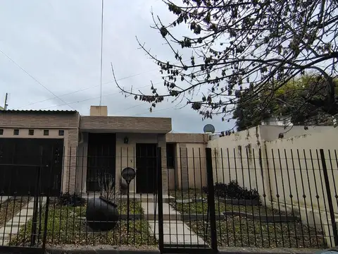 VENTA CASA EN LAS PALMAS TRES DORMITORIOS CORDOBA