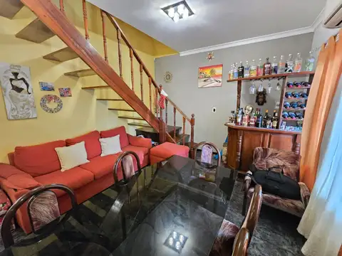Depto Tipo Casa en Venta de 3 dormitorios