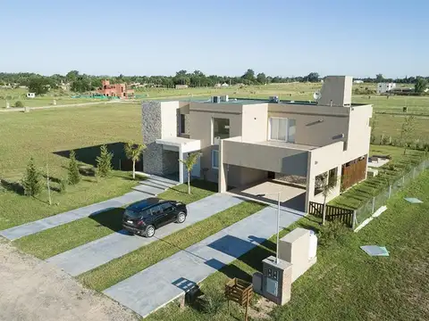 Terreno en Venta en Los Juncos, USD 28.000