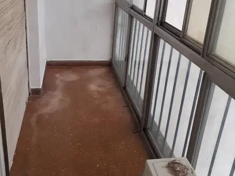 Humberto 1 1200, Piso 6